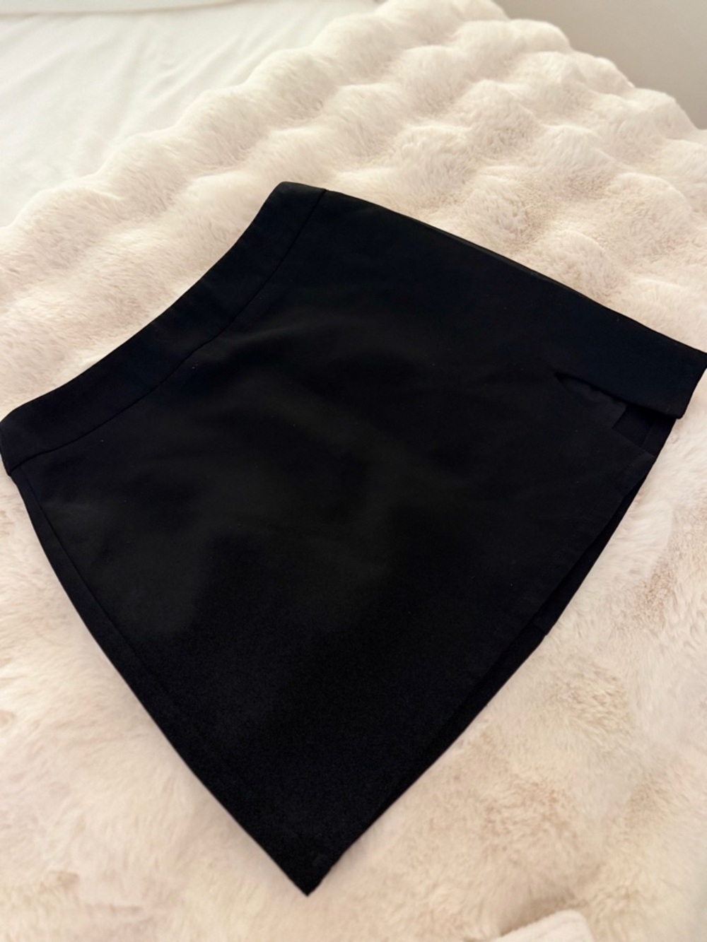 SNDYS Classic Black Mini Skirt